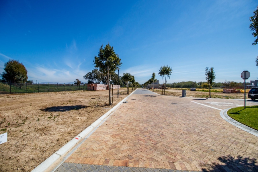  Bedroom Property for Sale in Croydon Gardens Estate Western Cape